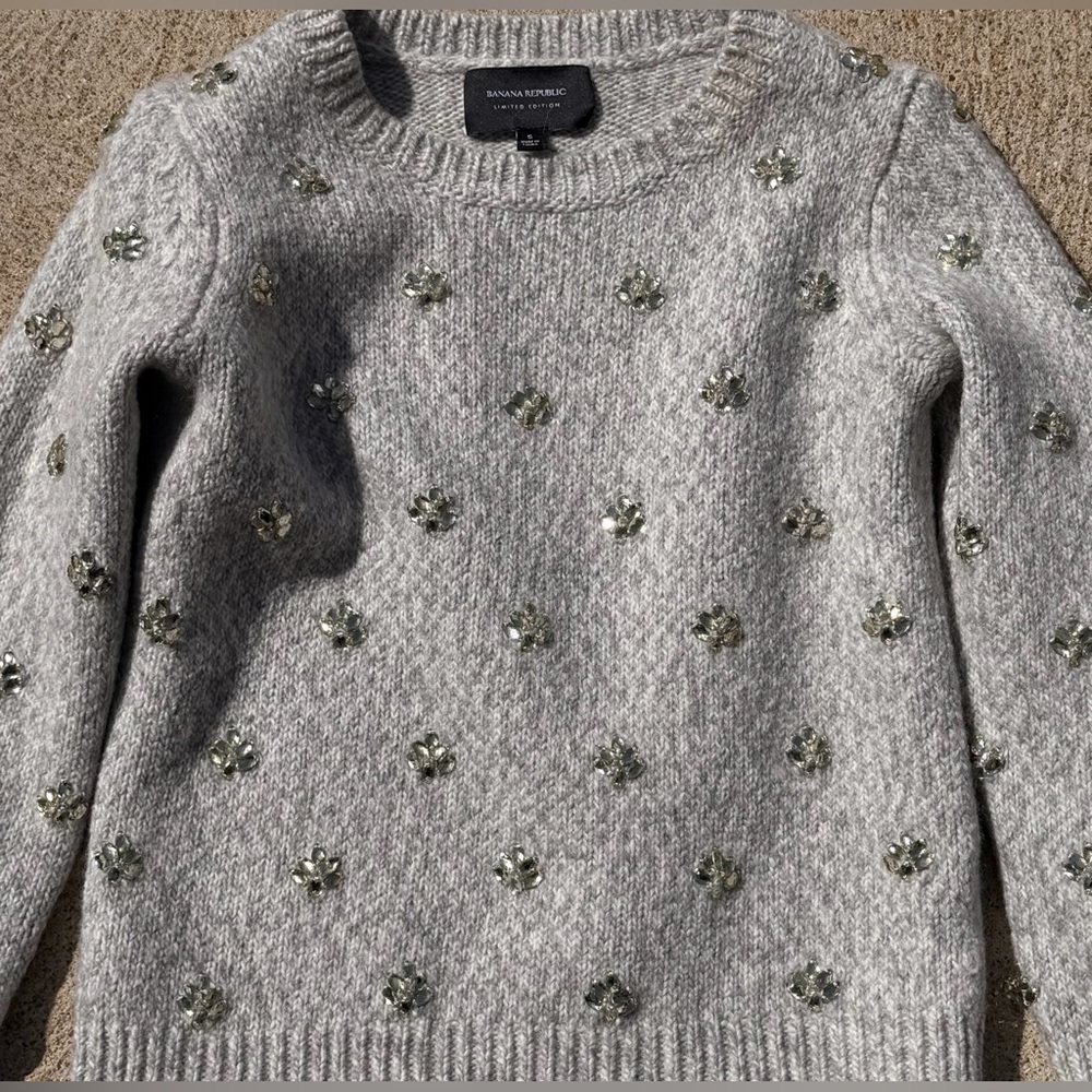 Banana Republic Gray and White Crewneck Wool Sweater with Beautiful Beading